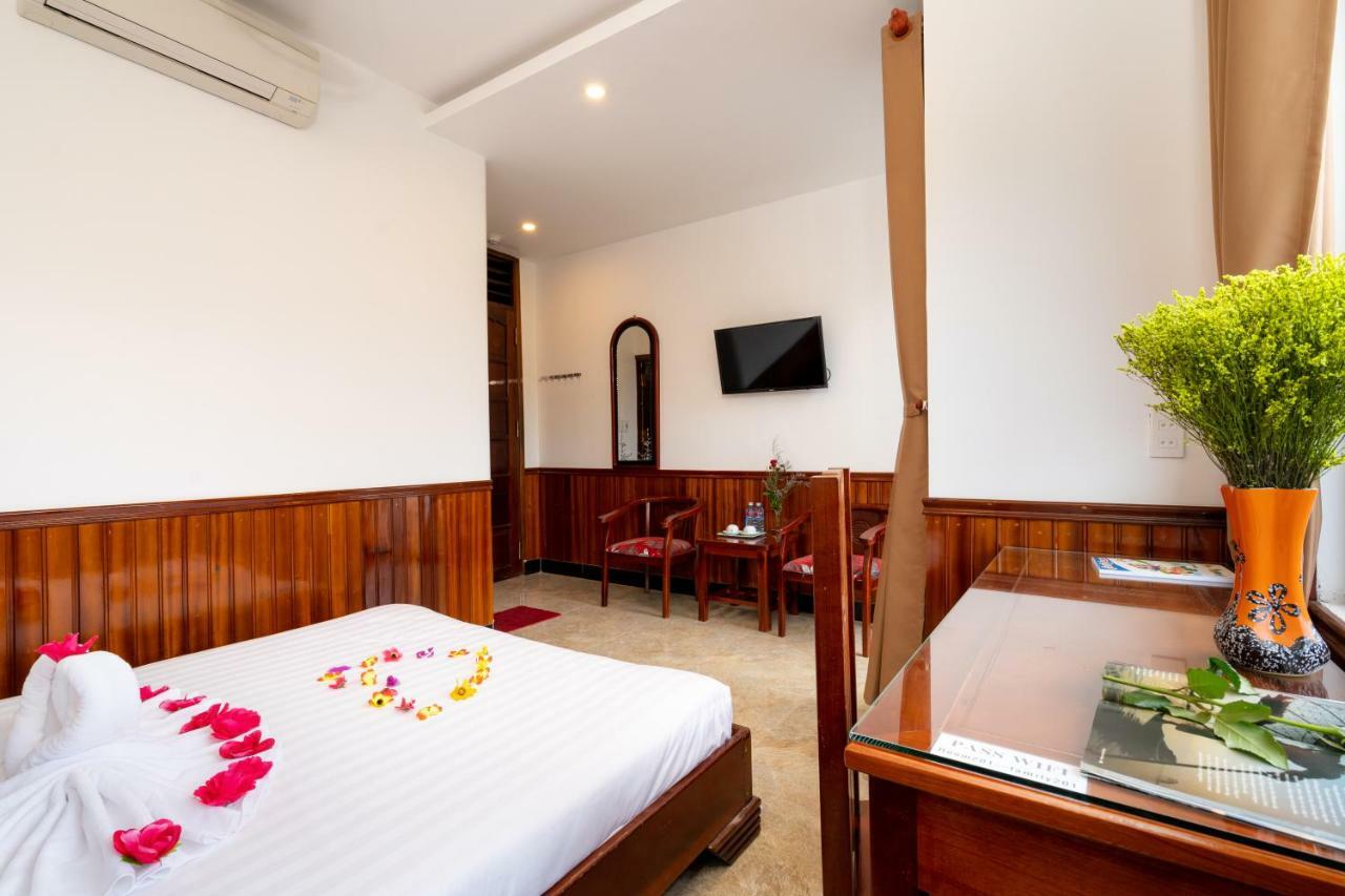 Family Hotel Hoi An Exterior photo